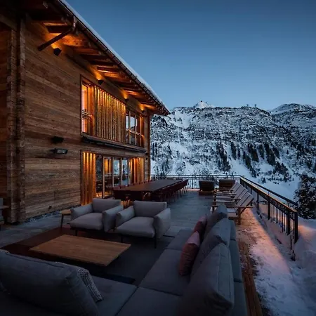 Ski-in-ski-out Indoor Swimming Pool Chalet - Up To 22pers Villa