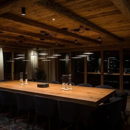 Villa Ski-in-ski-out Indoor Swimming Pool Chalet - Up To 22pers *