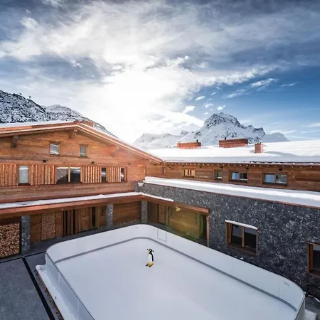 Ski-in-ski-out Indoor Swimming Pool Chalet - Up To 22pers Lech am Arlberg