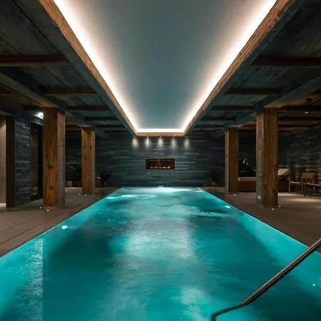 Villa Ski-in-ski-out Indoor Swimming Pool Chalet - Up To 22pers