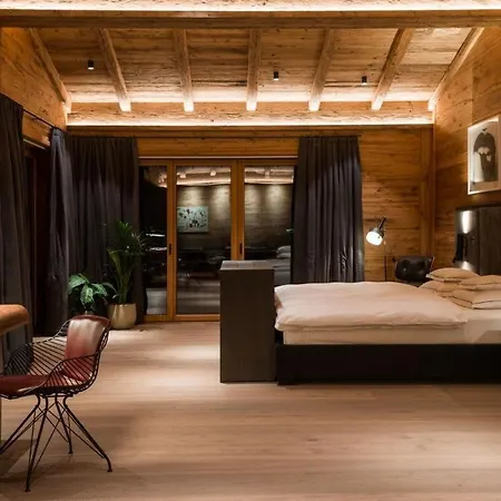 Ski-in-ski-out Indoor Swimming Pool Chalet - Up To 22pers Villa Lech am Arlberg