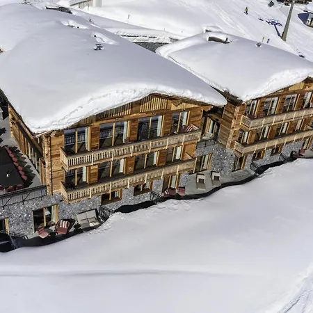 Ski-in-ski-out Indoor Swimming Pool Chalet - Up To 22pers